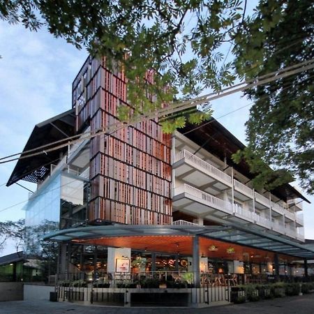 Hay Bandung Hotell Exteriör bild