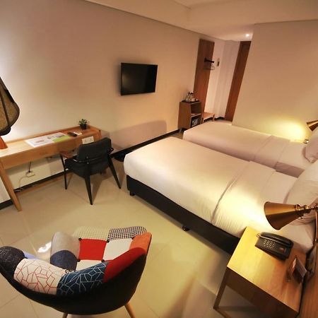 Hay Bandung Hotell Exteriör bild
