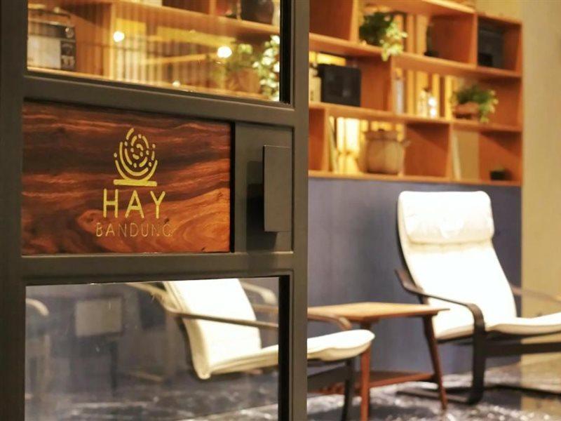 Hay Bandung Hotell Exteriör bild