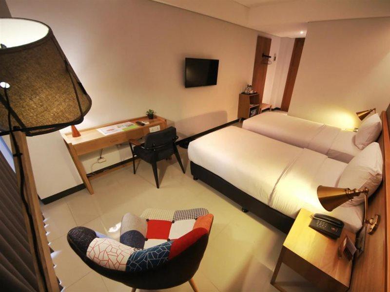 Hay Bandung Hotell Exteriör bild