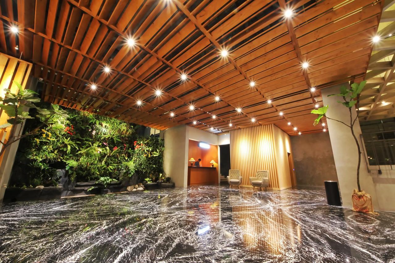 Hay Bandung Hotell Exteriör bild