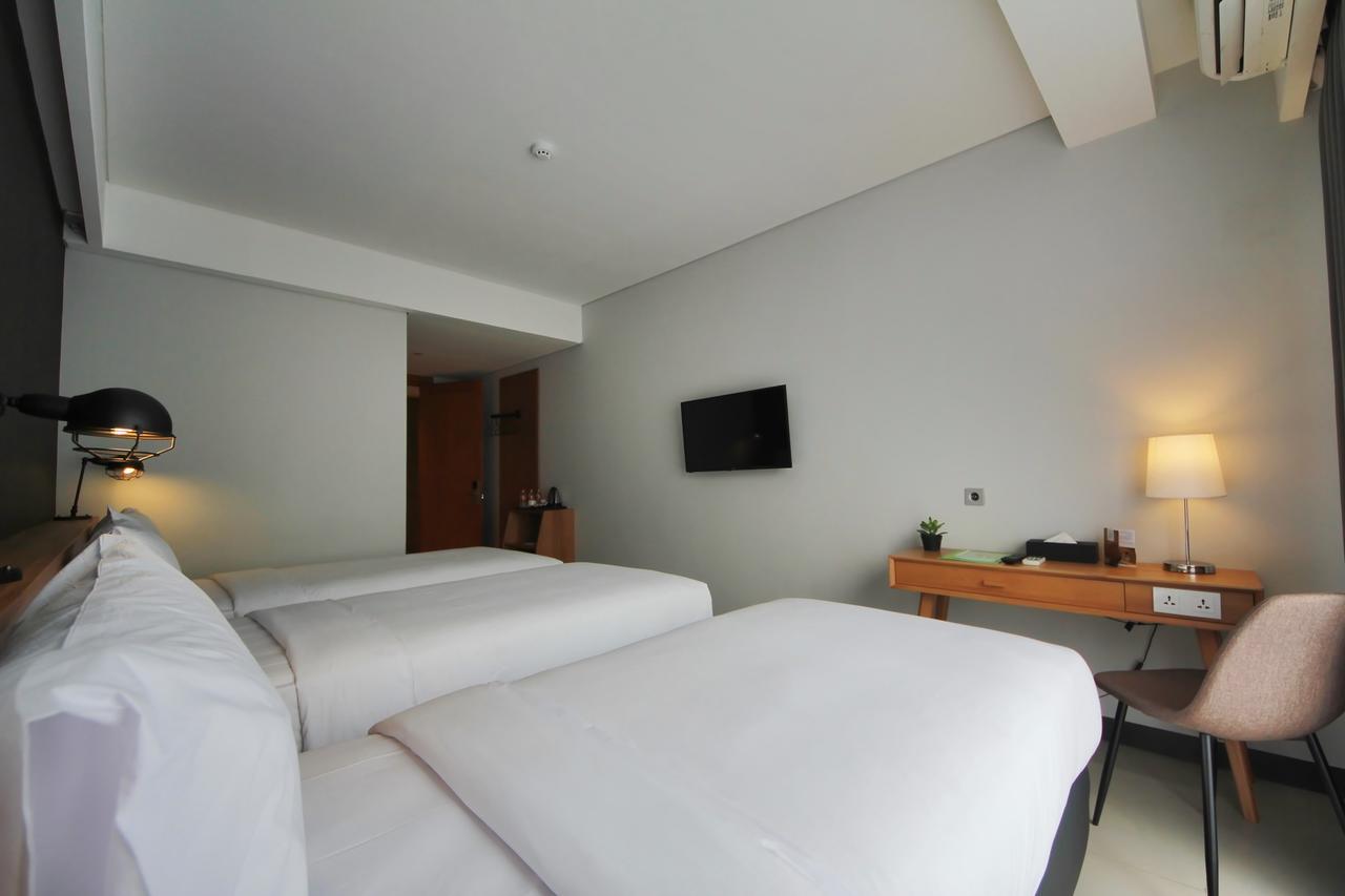 Hay Bandung Hotell Exteriör bild