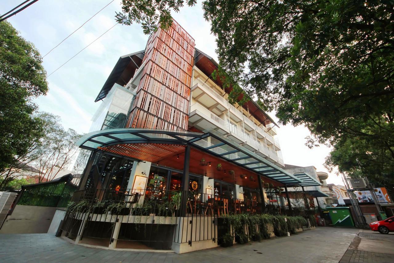 Hay Bandung Hotell Exteriör bild