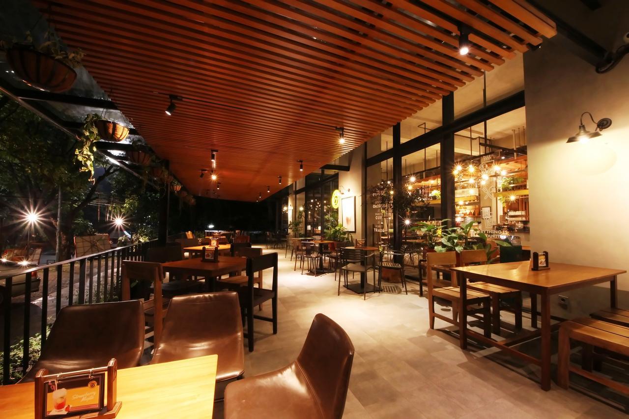 Hay Bandung Hotell Exteriör bild