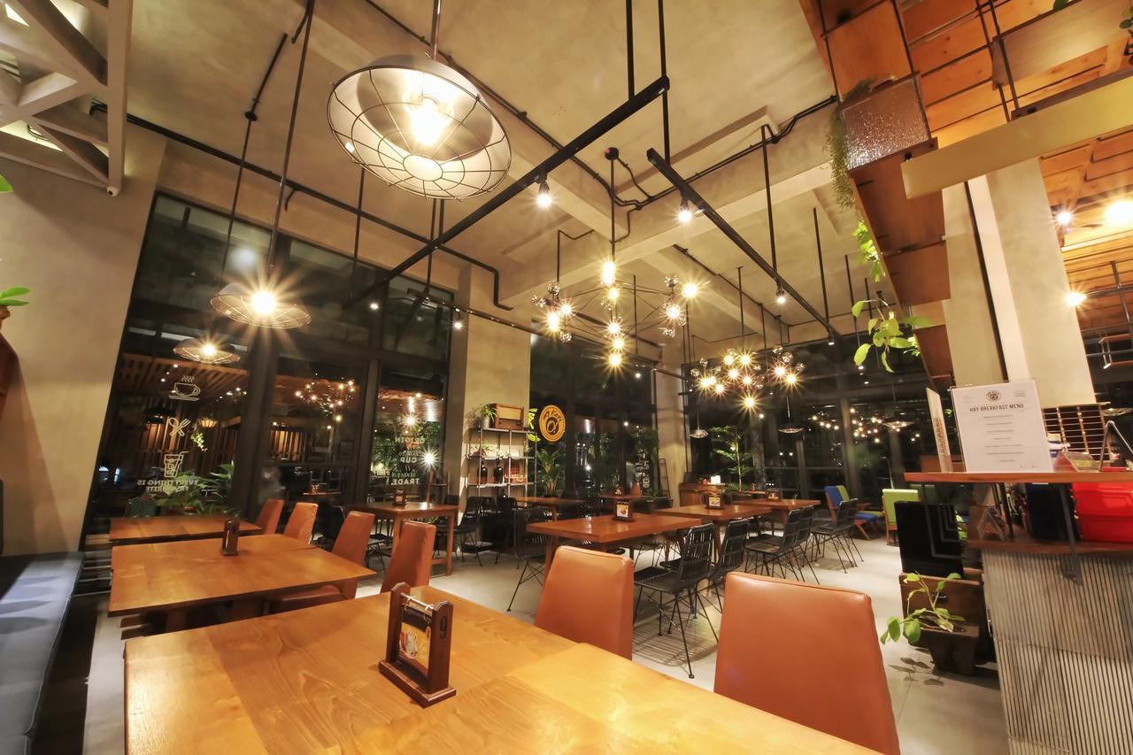 Hay Bandung Hotell Exteriör bild