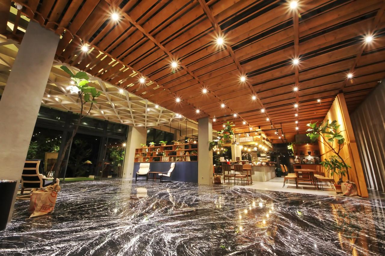Hay Bandung Hotell Exteriör bild